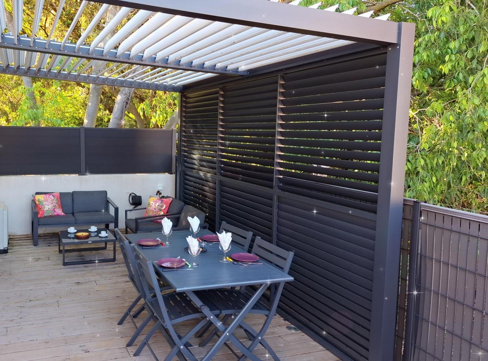 Lou Mazet Villa Uchaud Exteriör bild